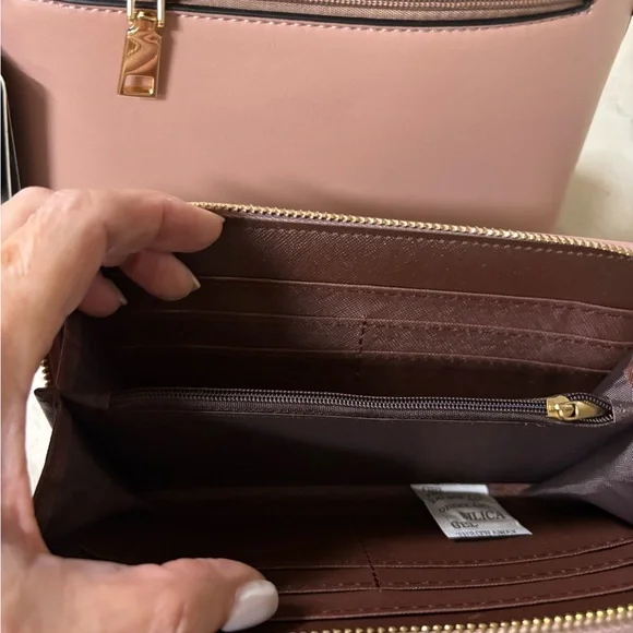 NWT AMERICAN BEE PINK FASHION VERSATILE CROSSBODY PURSE WITH WRISTLET/WALLET - Picture 10 of 10